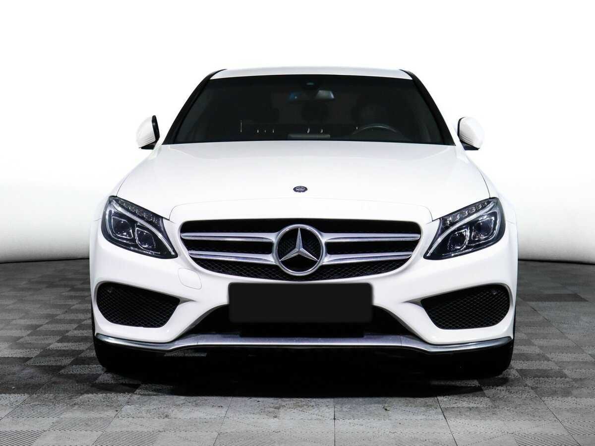 Б/У Мерседес-Бенц Ц-Класс 2016 года. Фото: #1