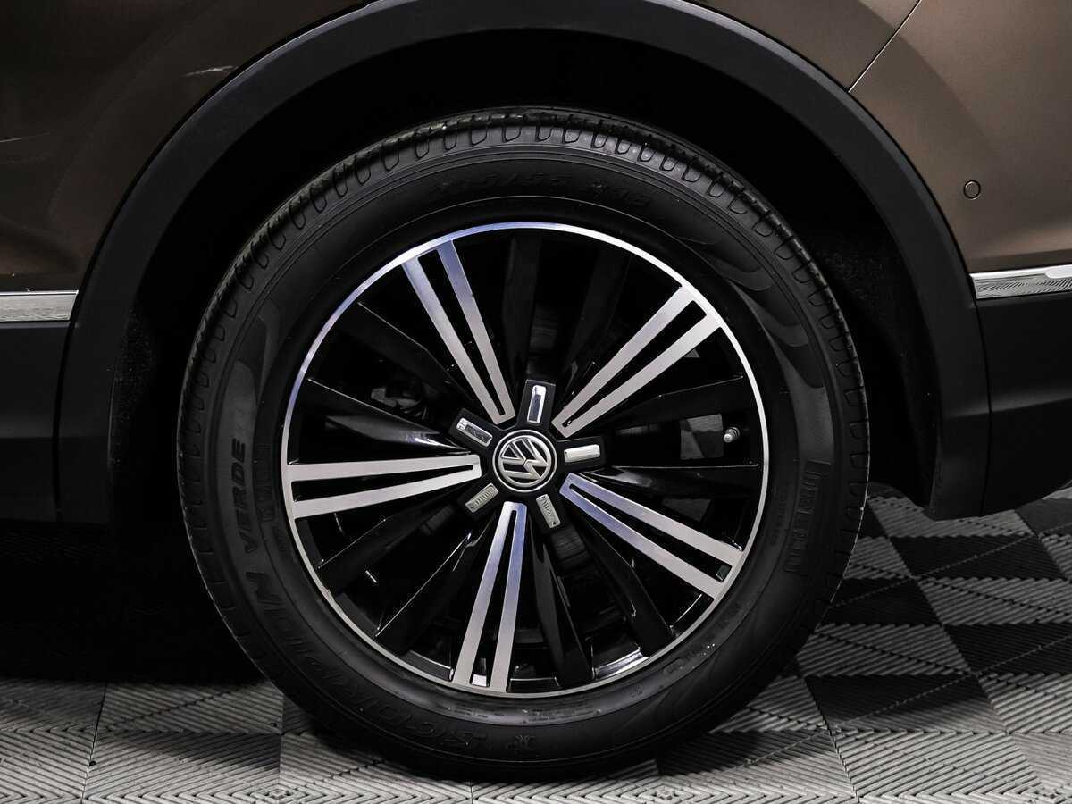 Б/У Фольксваген Тигуан 2017 года. Фото: #17