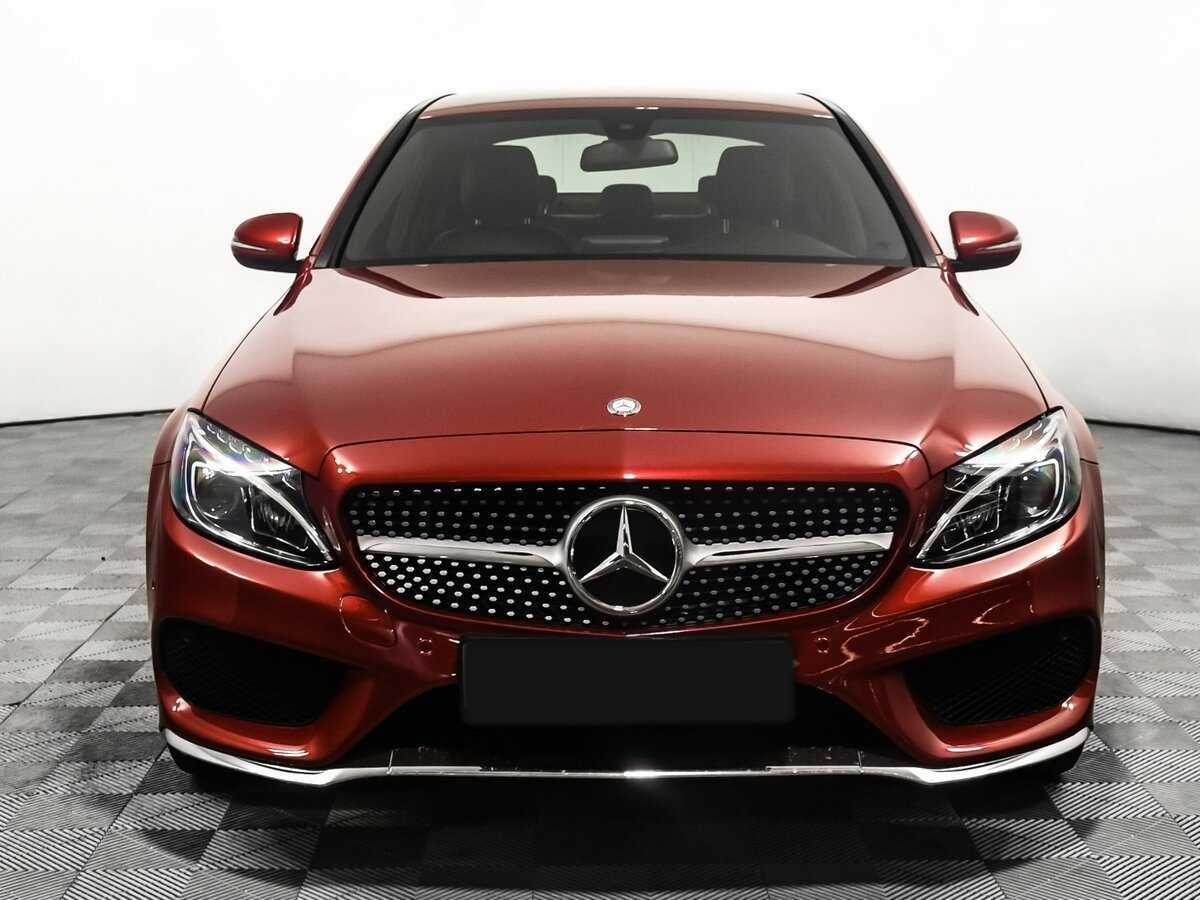 Б/У Мерседес-Бенц Ц-Класс 2015 года. Фото: #1