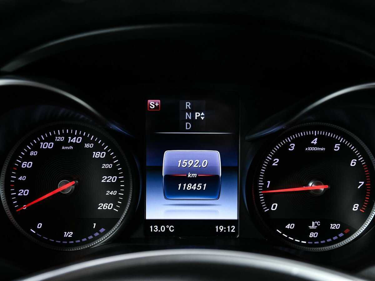 Б/У Мерседес-Бенц Ц-Класс 2018 года. Фото: #7