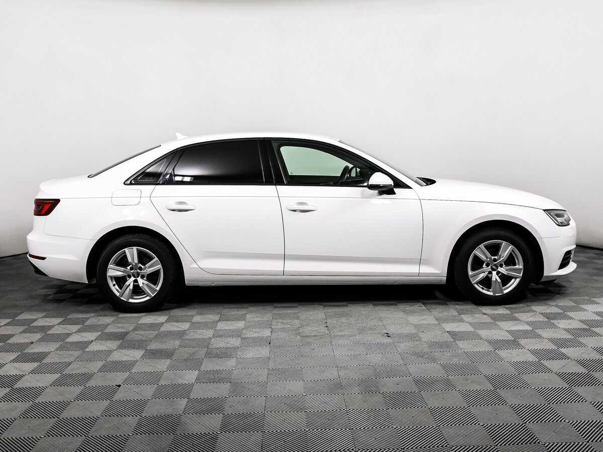 Б/У Ауди А4 2018 года. Фото: #3