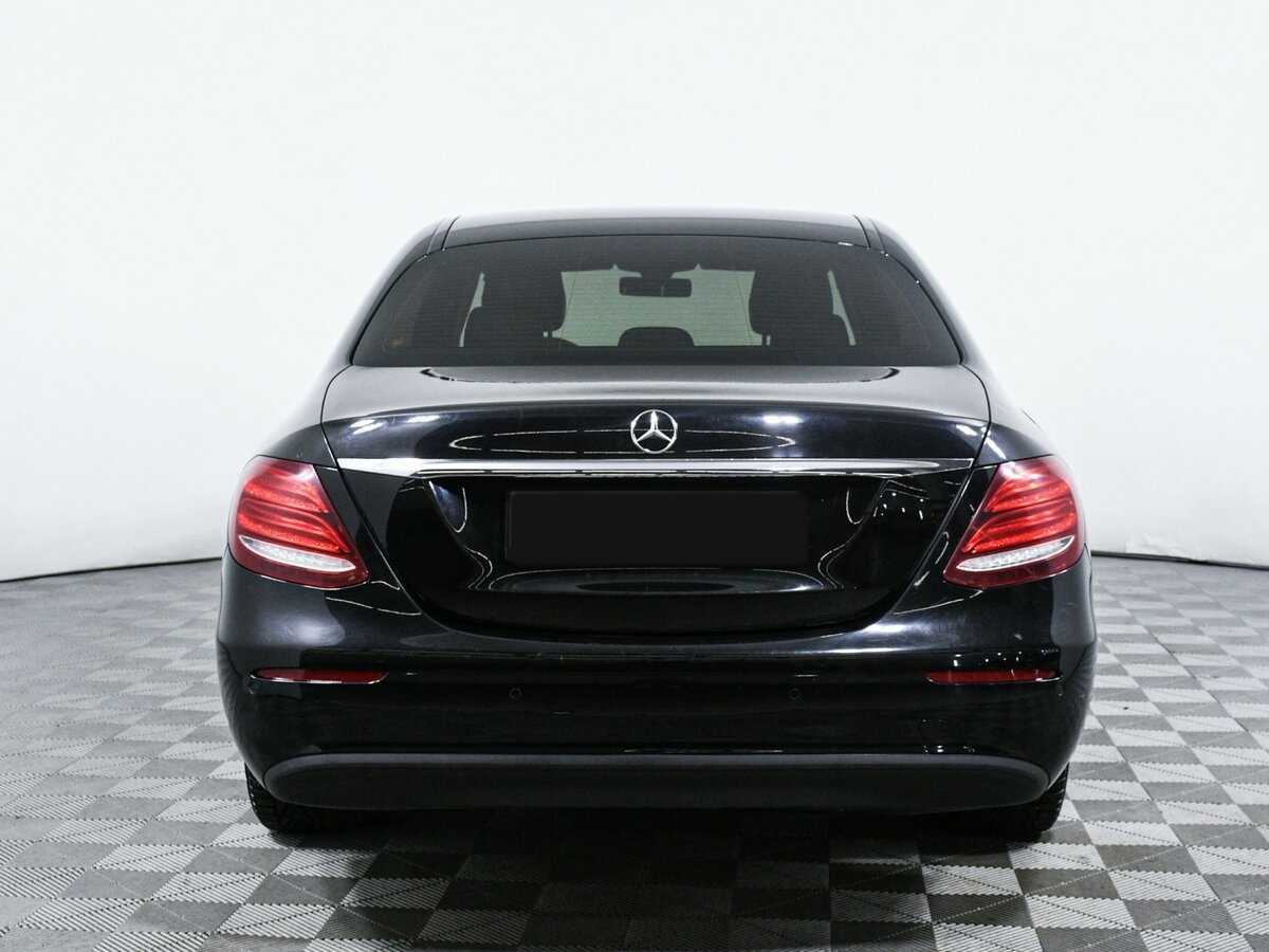 Б/У Мерседес-Бенц Е-Класс 2016 года. Фото: #4