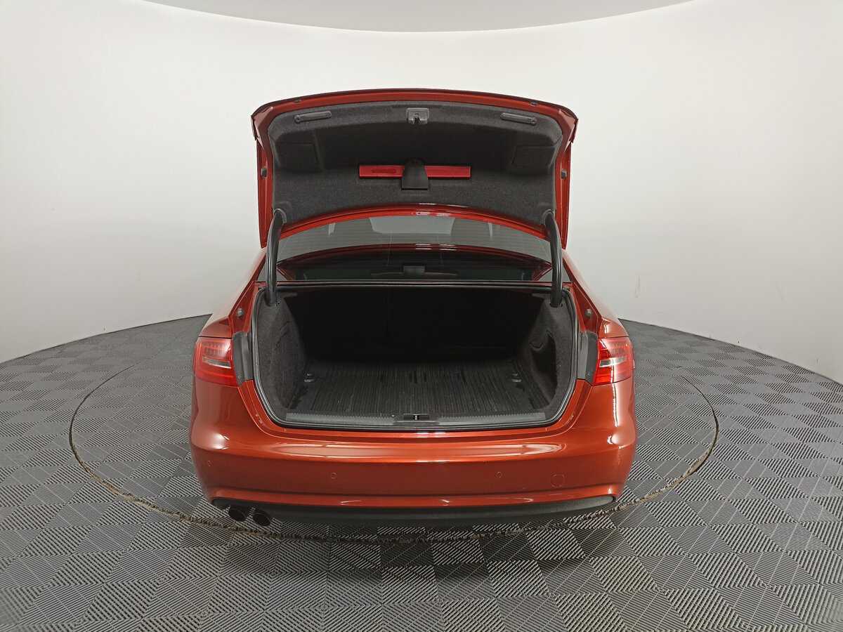 Б/У Ауди А4 2012 года. Фото: #6