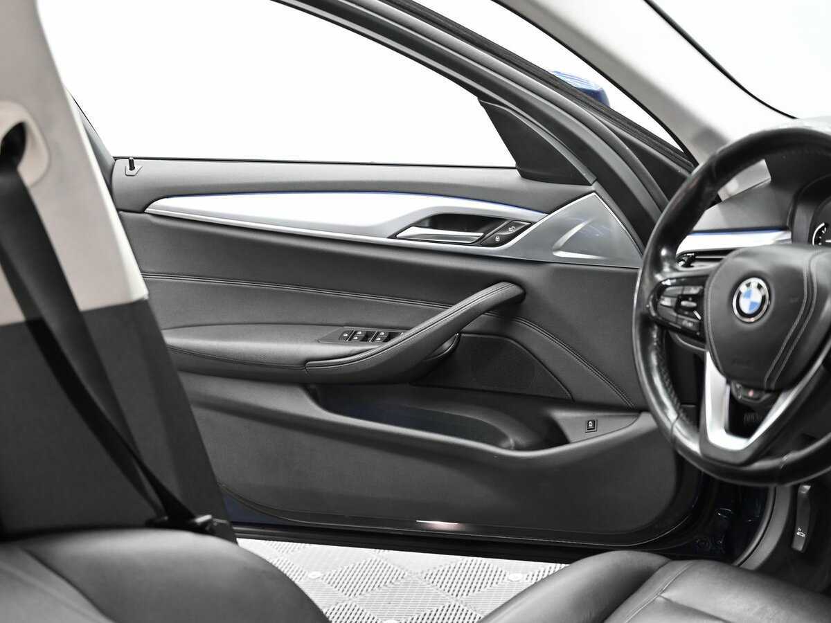 Б/У БМВ 5 серии 2017 года. Фото: #6