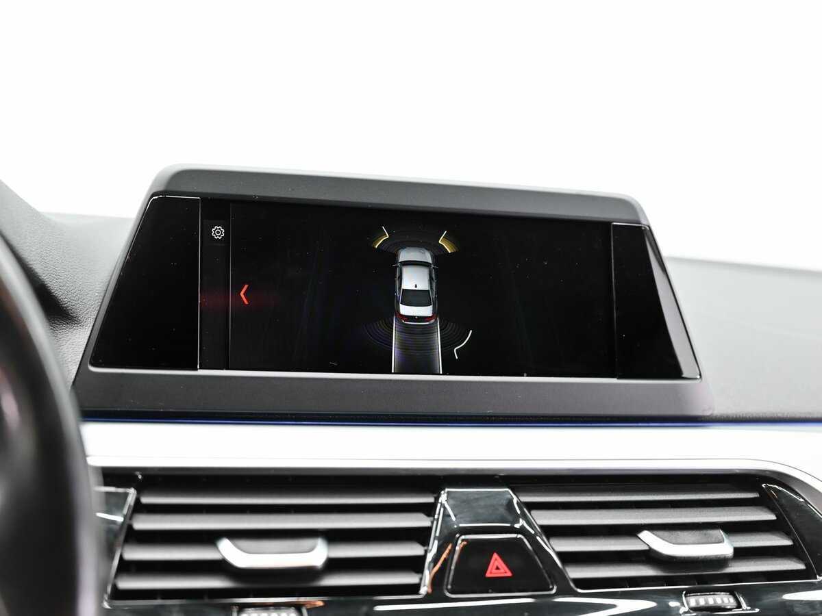 Б/У БМВ 5 серии 2017 года. Фото: #9