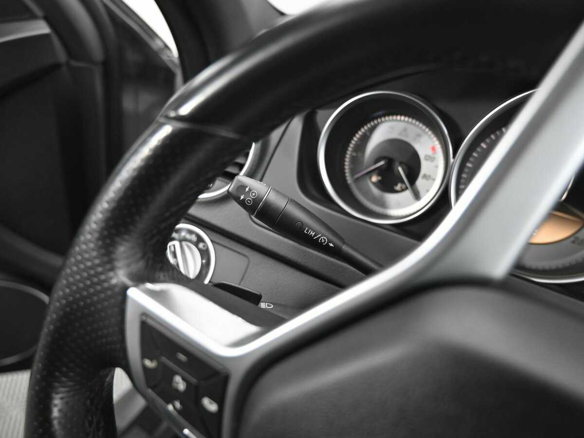 Б/У Мерседес-Бенц Ц-Класс 2012 года. Фото: #9