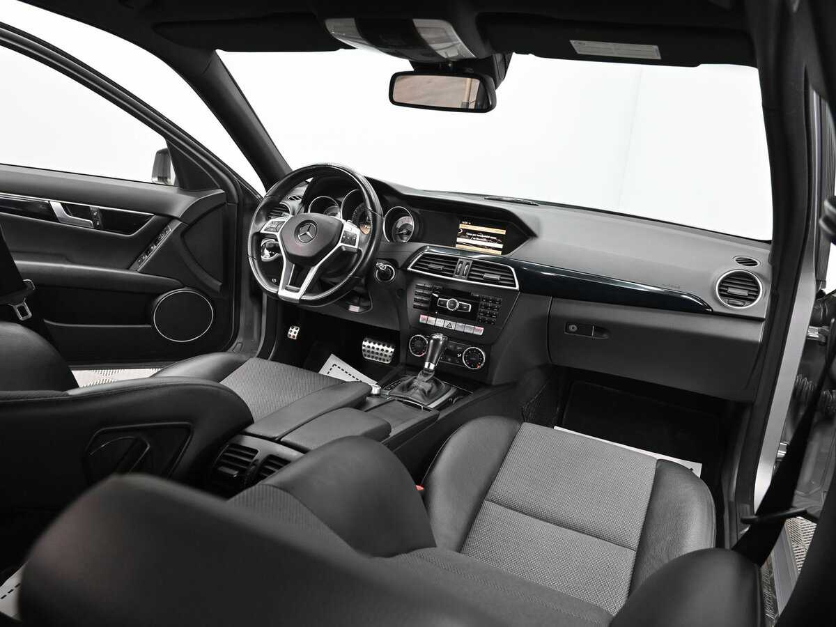 Б/У Мерседес-Бенц Ц-Класс 2012 года. Фото: #13