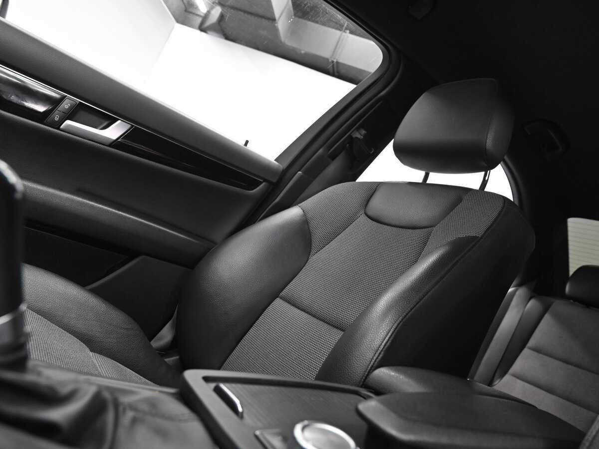 Б/У Мерседес-Бенц Ц-Класс 2012 года. Фото: #14