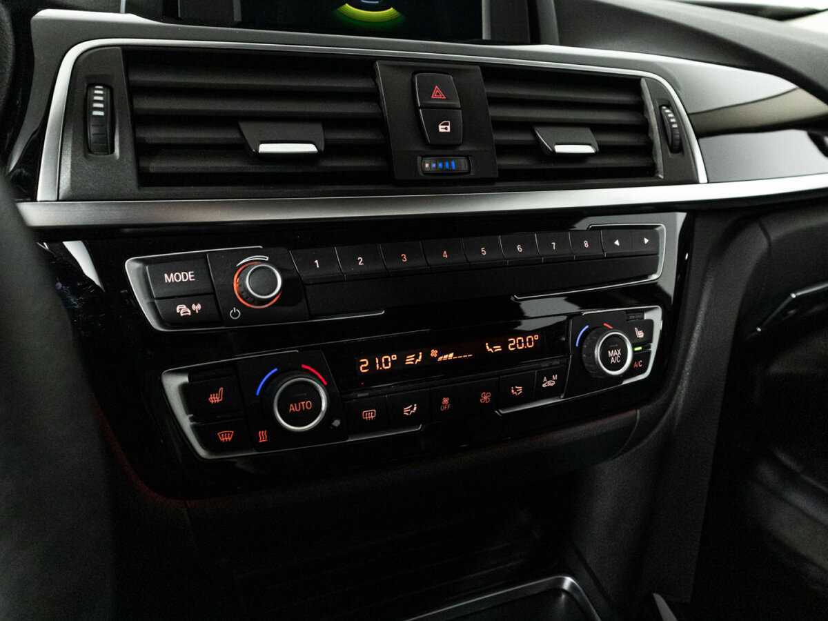 Б/У БМВ 3 серии 2018 года. Фото: #16