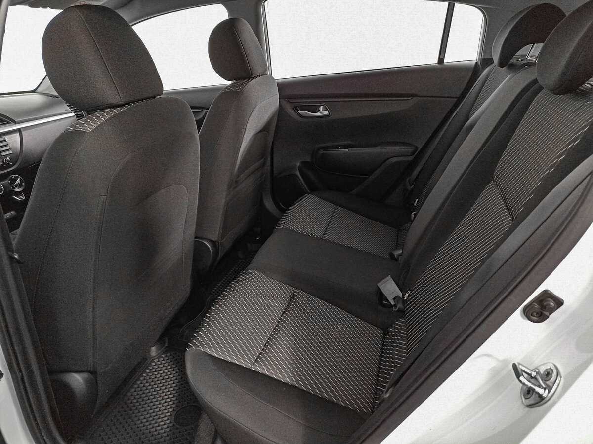 Б/У Киа Рио 2018 года. Фото: #9