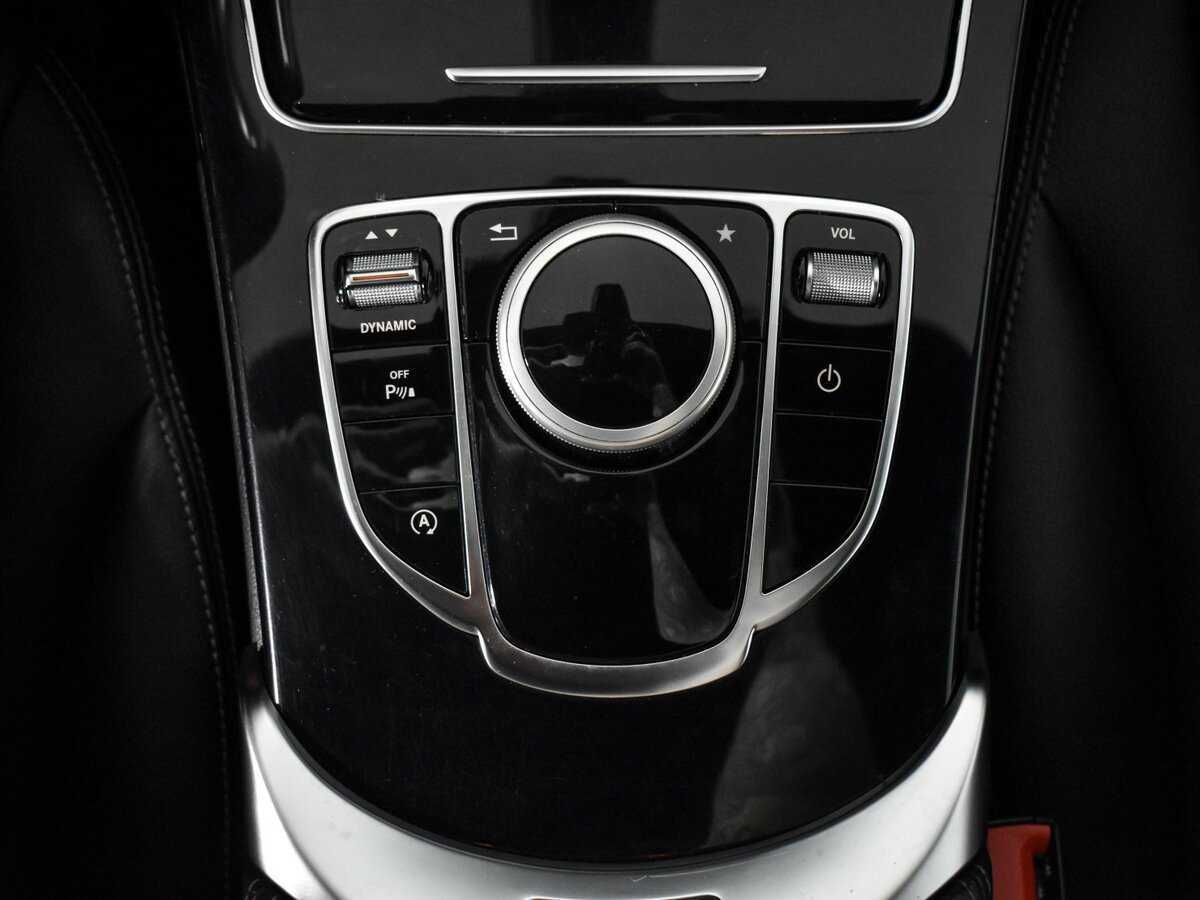 Б/У Мерседес-Бенц Ц-Класс 2015 года. Фото: #8