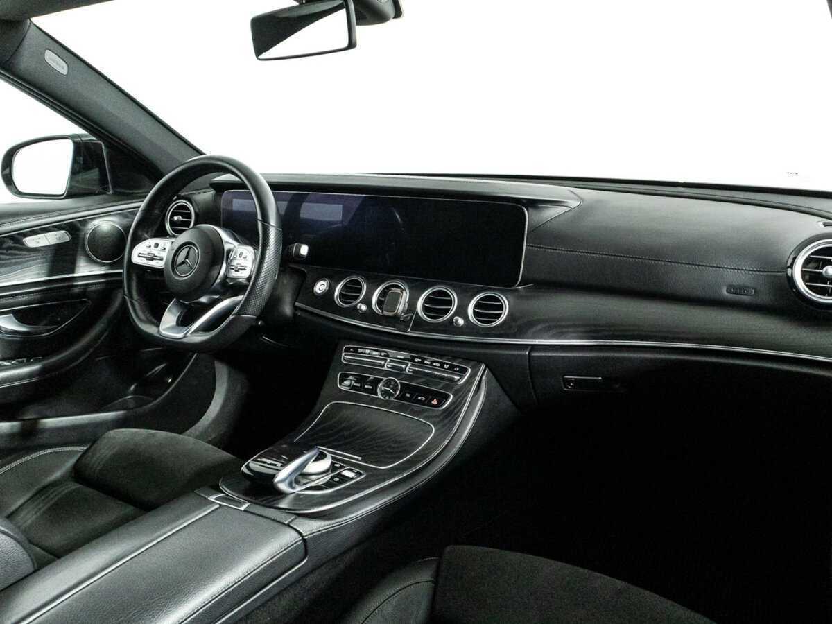 Б/У Мерседес-Бенц Е-Класс 2018 года. Фото: #8