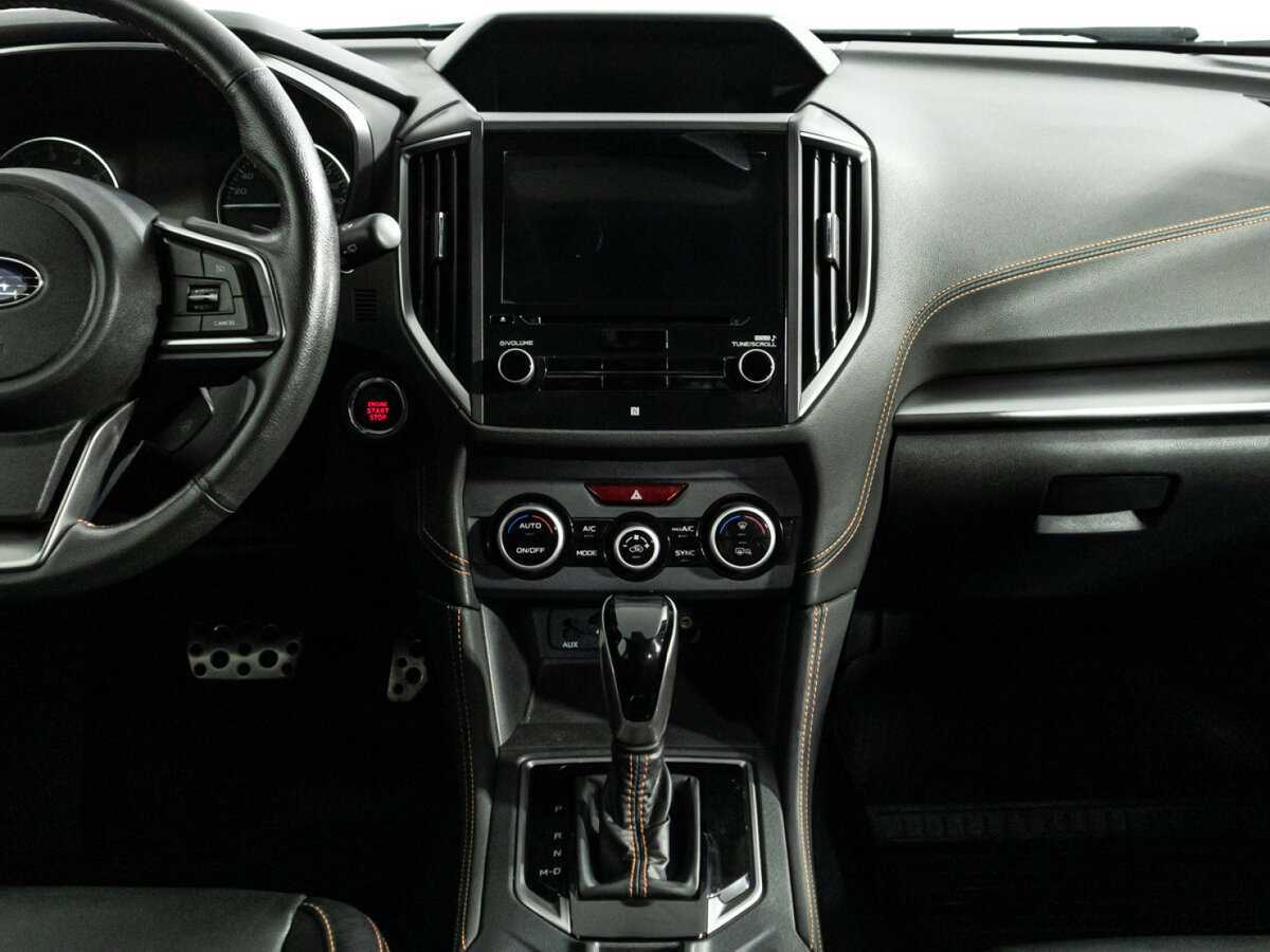 Б/У Субару ИксВи 2017 года. Фото: #13