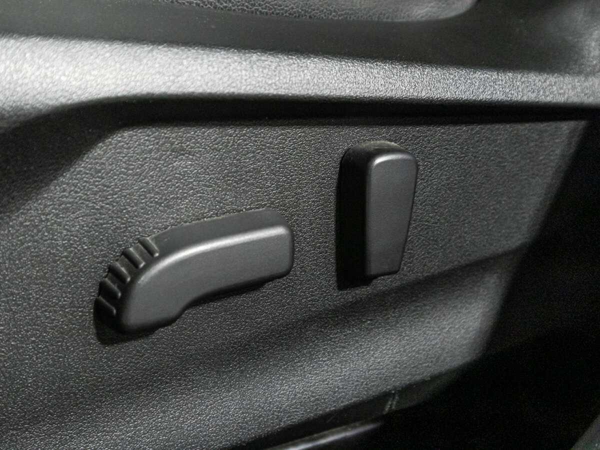 Б/У Субару ИксВи 2017 года. Фото: #16