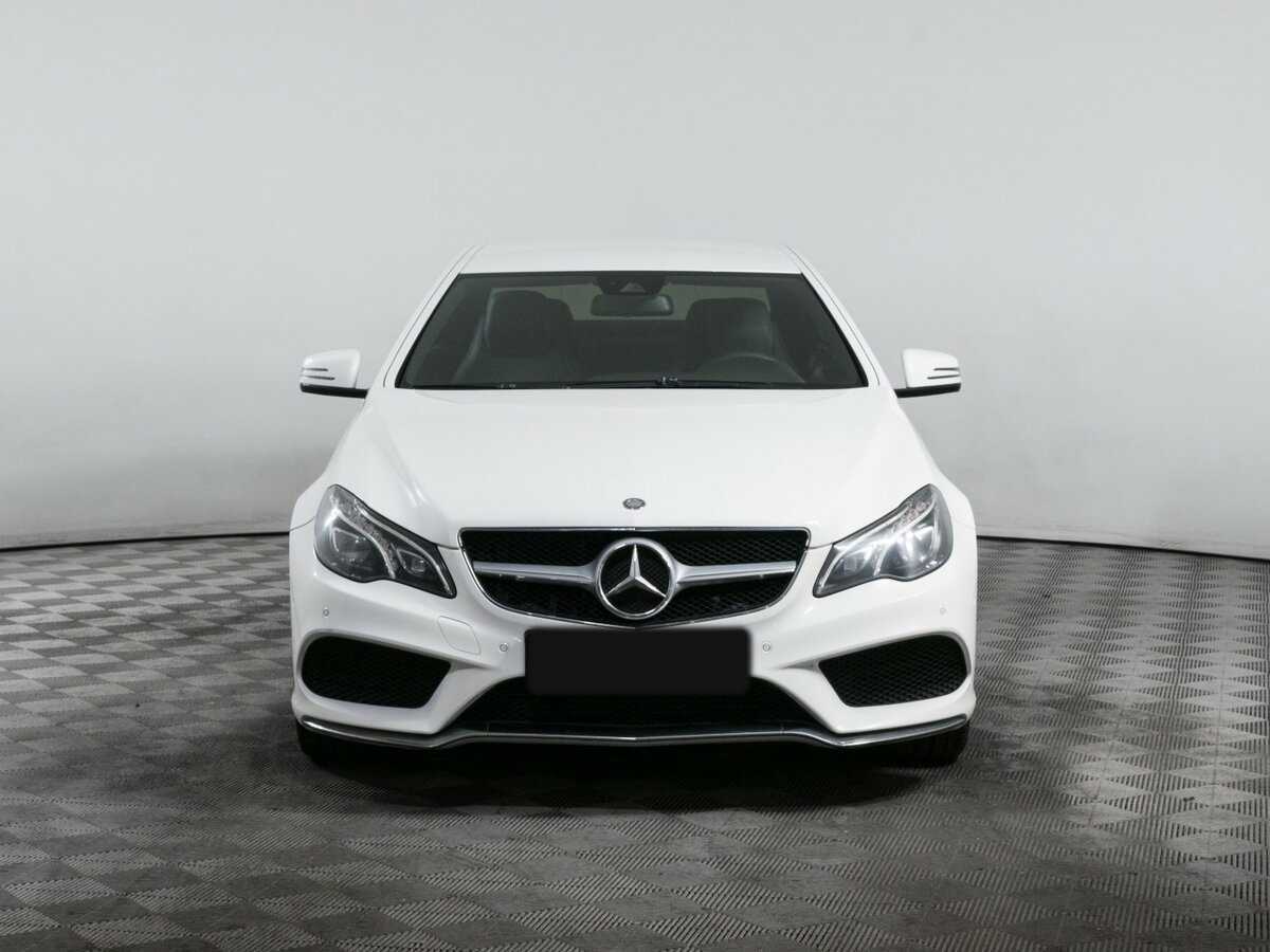 Б/У Мерседес-Бенц Е-Класс 2014 года. Фото: #1