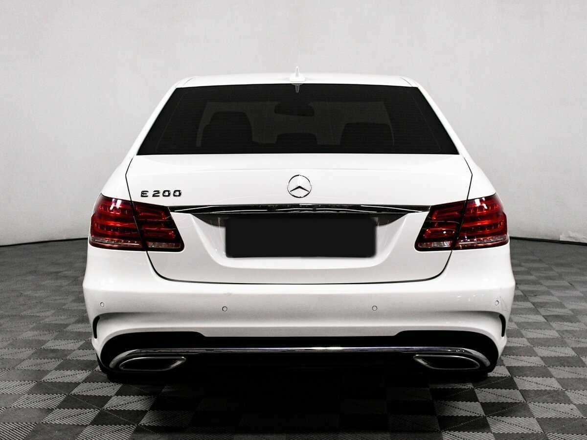 Б/У Мерседес-Бенц Е-Класс 2013 года. Фото: #4