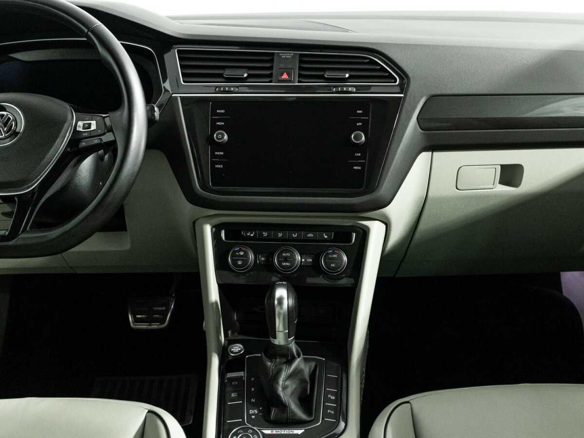 Б/У Фольксваген Тигуан 2018 года. Фото: #13