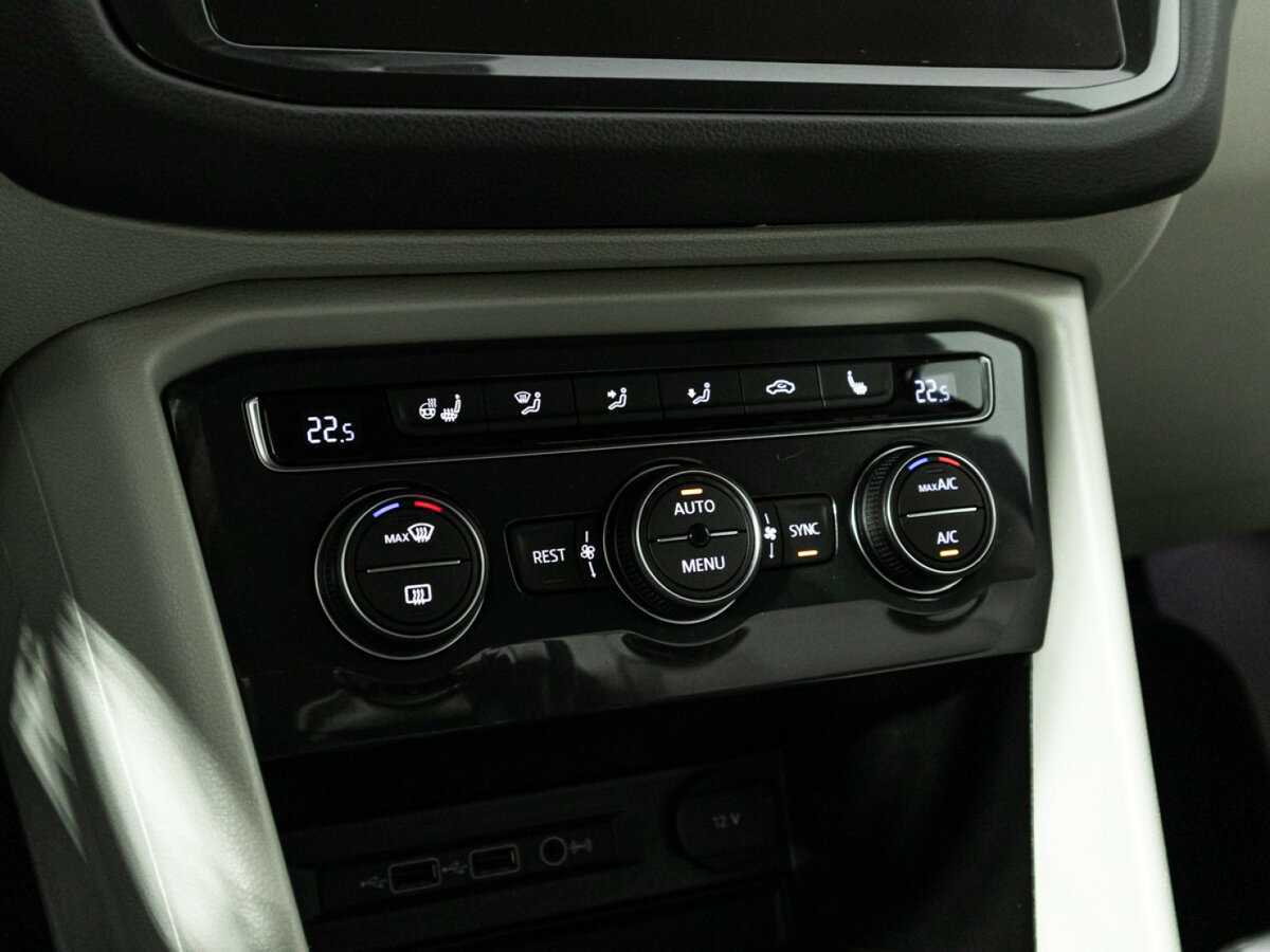 Б/У Фольксваген Тигуан 2018 года. Фото: #22