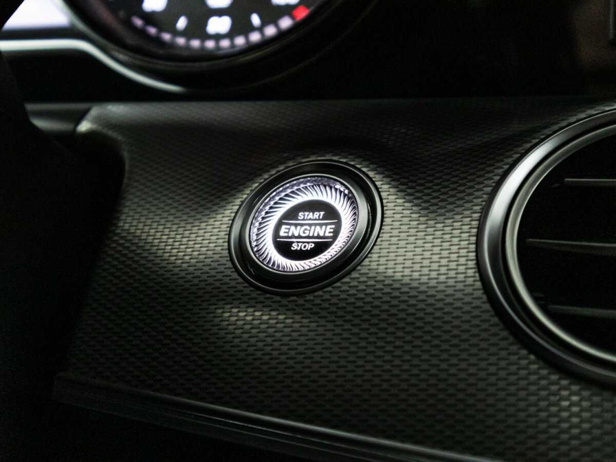 Б/У Мерседес-Бенц Е-Класс 2019 года. Фото: #16