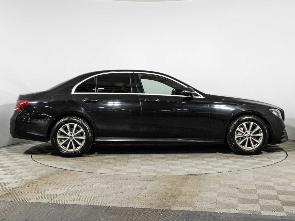 Б/У Мерседес-Бенц Е-Класс 2019 года. Фото: #3