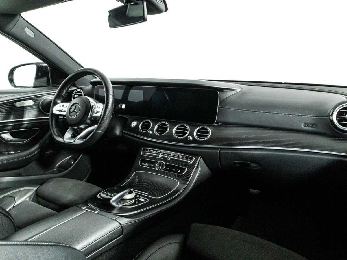 Б/У Мерседес-Бенц Е-Класс 2019 года. Фото: #8