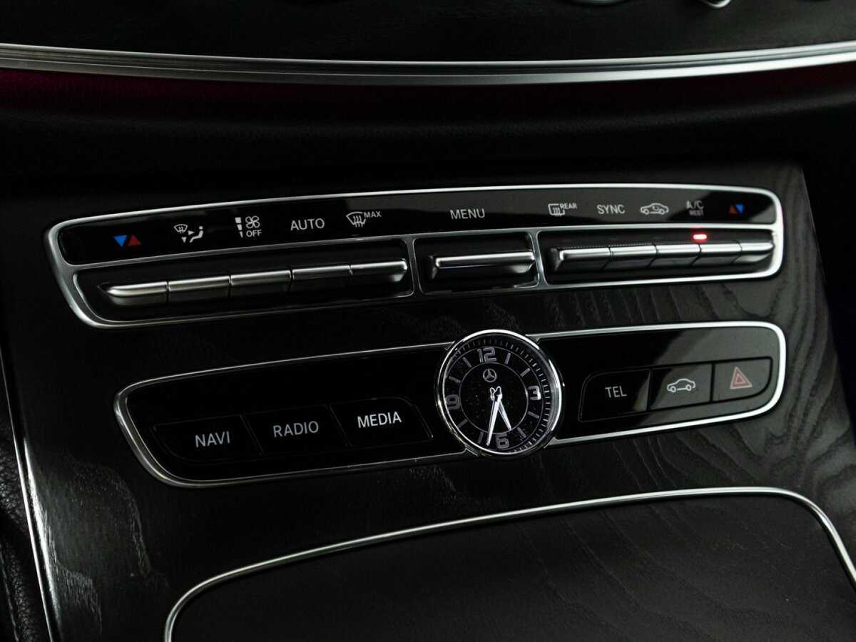 Б/У Мерседес-Бенц Е-Класс 2019 года. Фото: #16