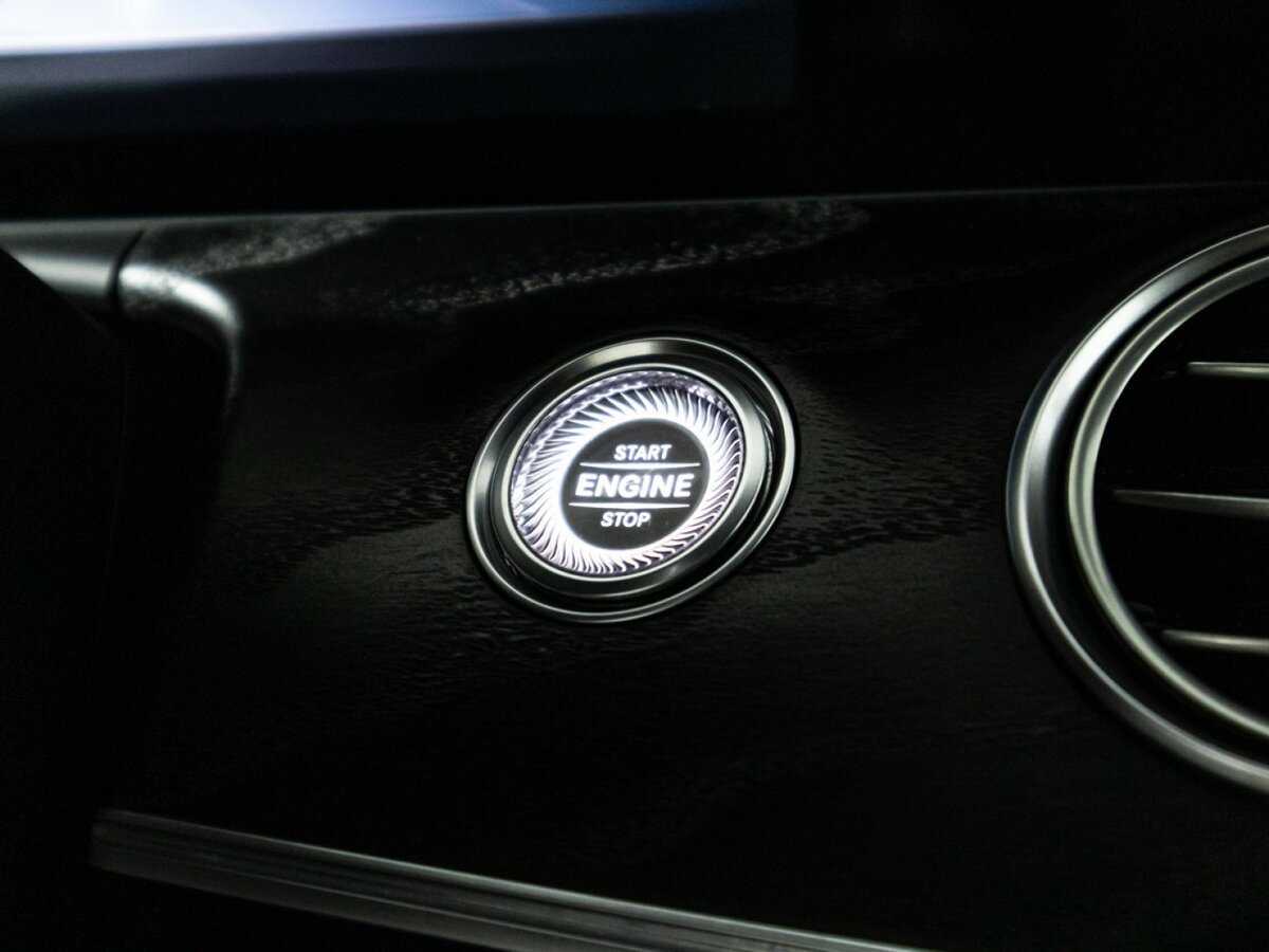 Б/У Мерседес-Бенц Е-Класс 2019 года. Фото: #18