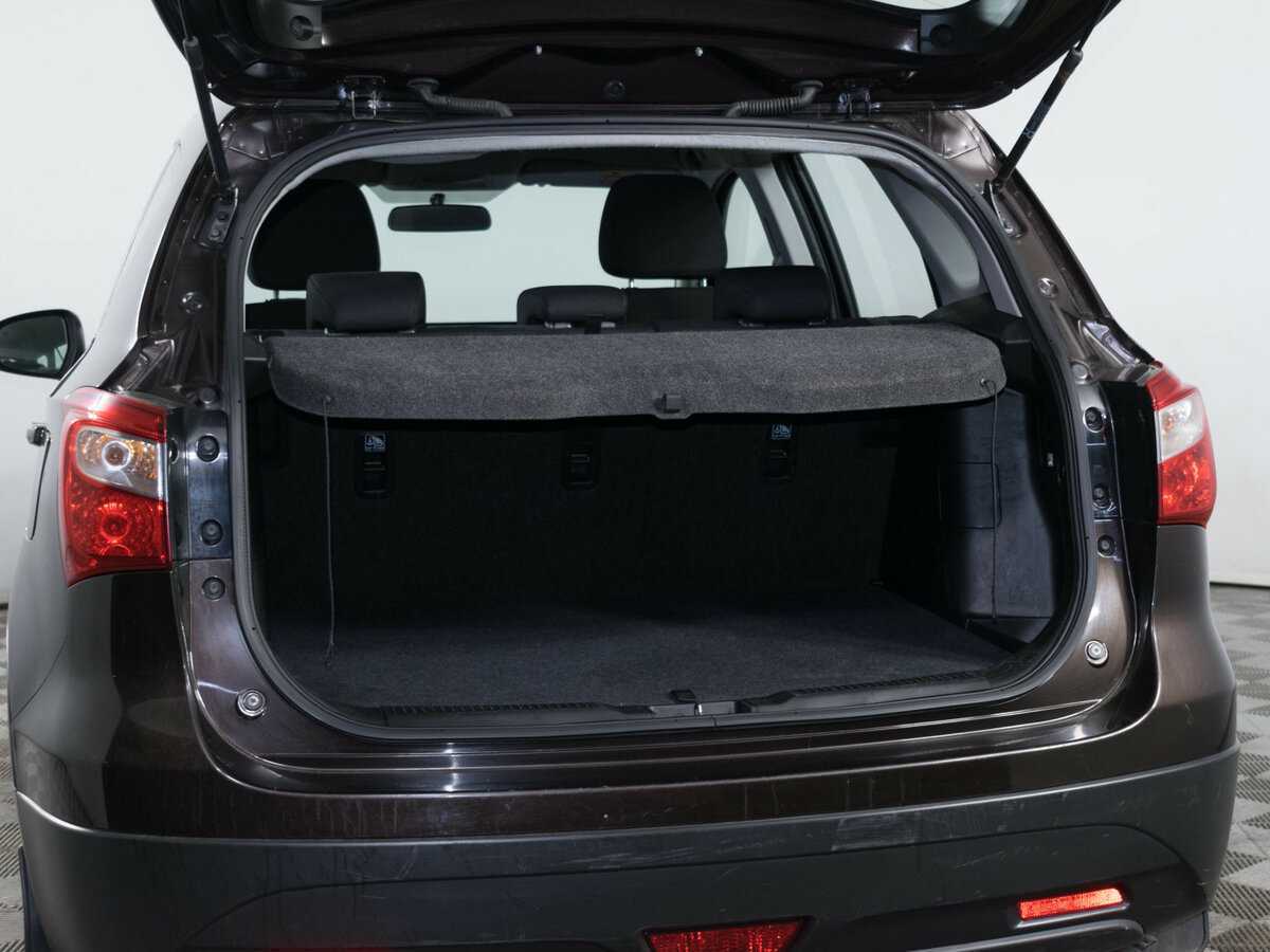 Б/У Сузуки С-Икс4 2014 года. Фото: #6