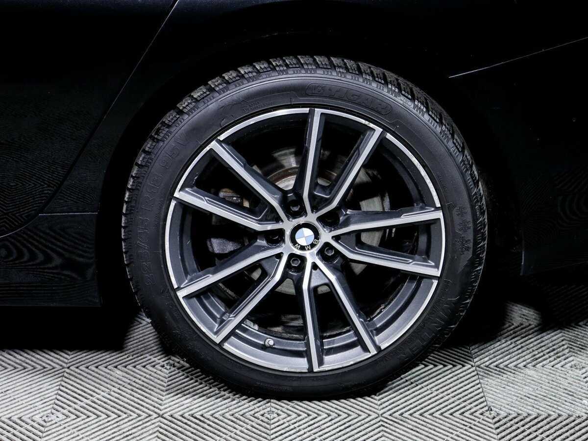 Б/У БМВ 3 серии 2019 года. Фото: #11