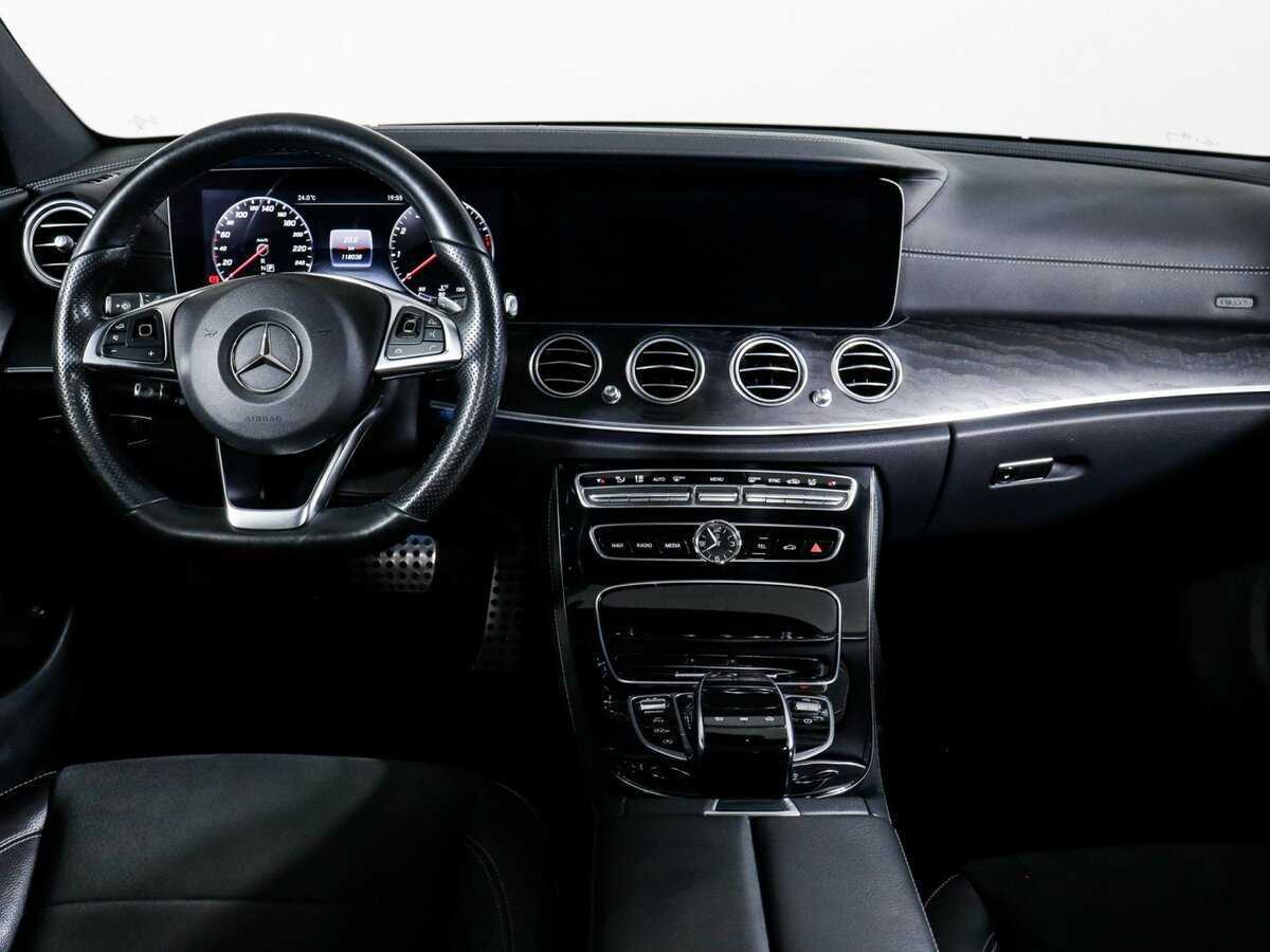 Б/У Мерседес-Бенц Е-Класс 2016 года. Фото: #8