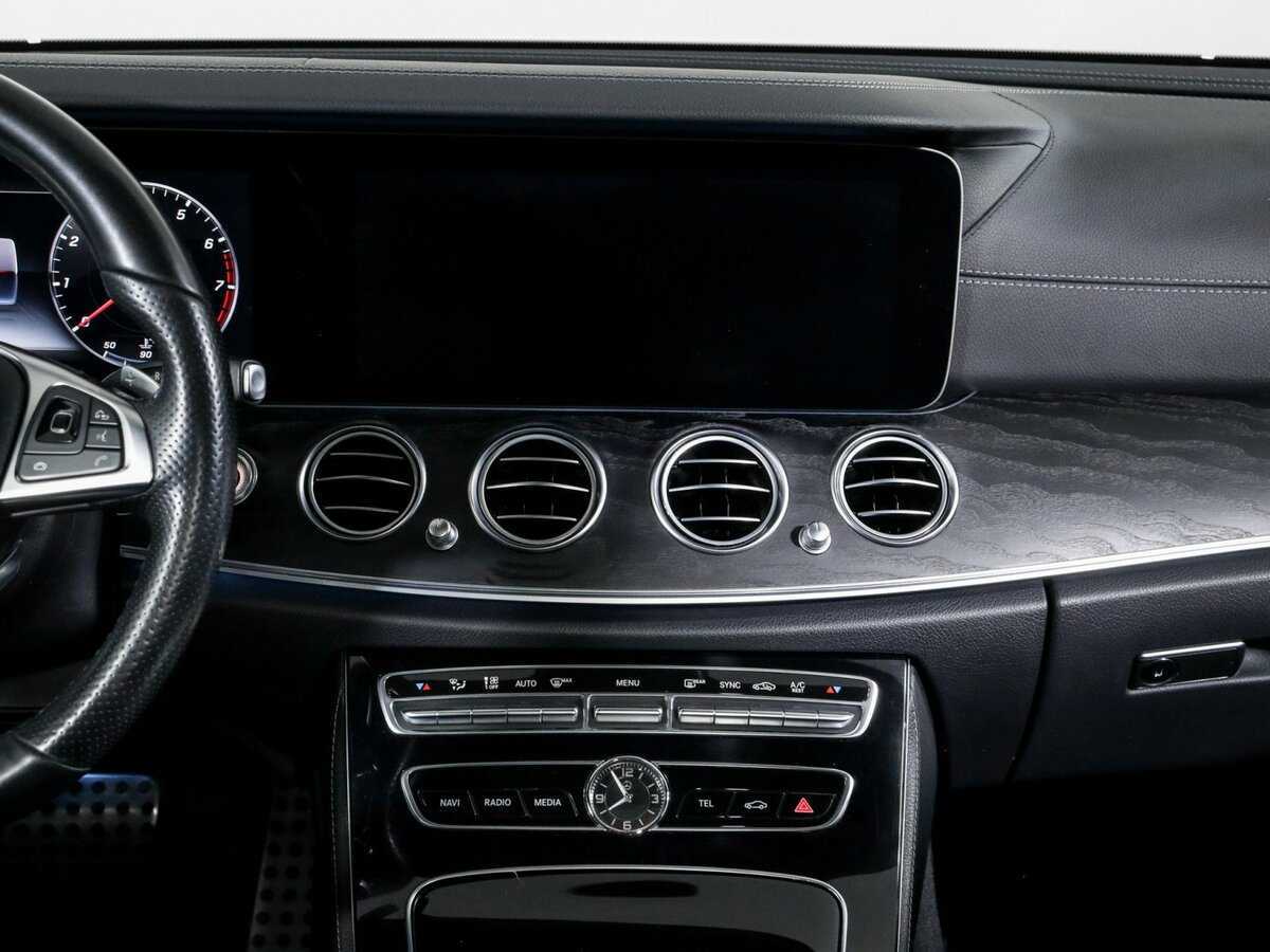 Б/У Мерседес-Бенц Е-Класс 2016 года. Фото: #9