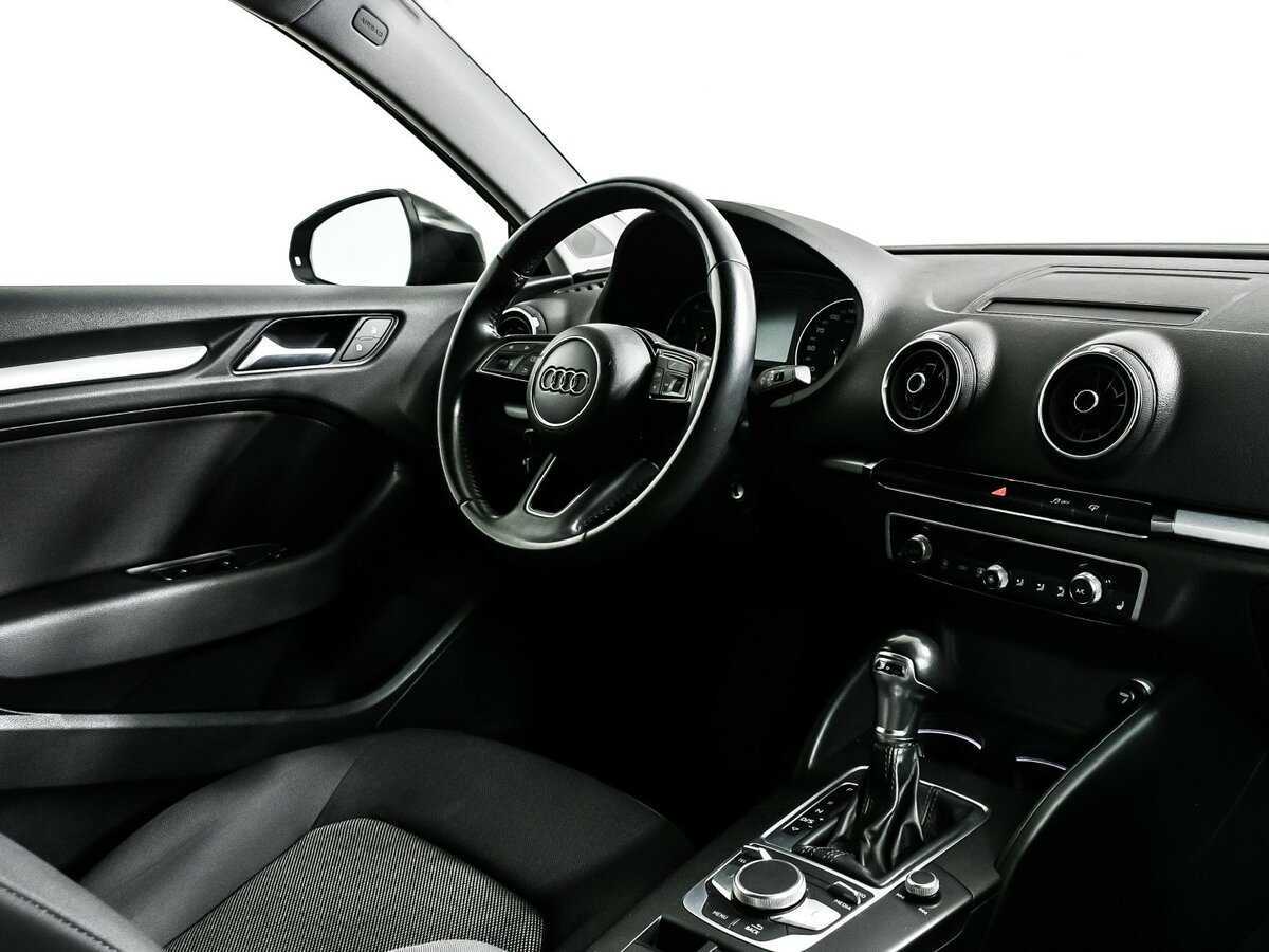 Б/У Ауди А3 2017 года. Фото: #8