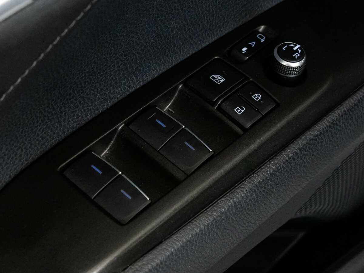 Б/У Тойота Камри 2021 года. Фото: #16