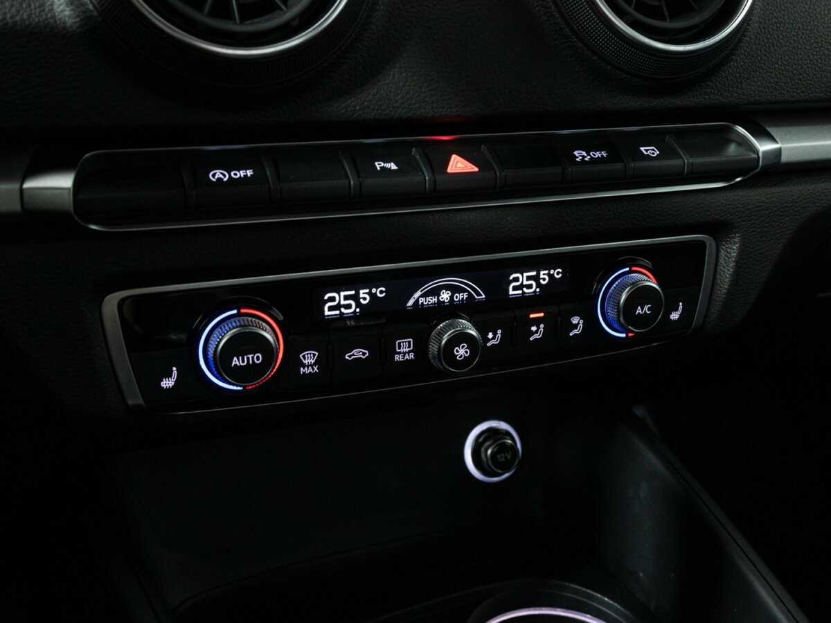 Б/У Ауди А3 2019 года. Фото: #14