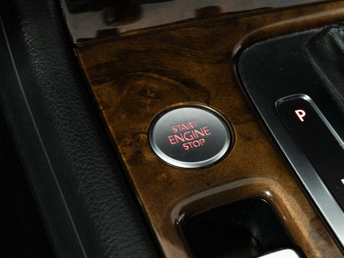 Б/У Фольксваген Туарег 2012 года. Фото: #14