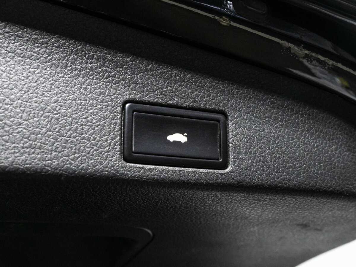 Б/У Фольксваген Туарег 2012 года. Фото: #19