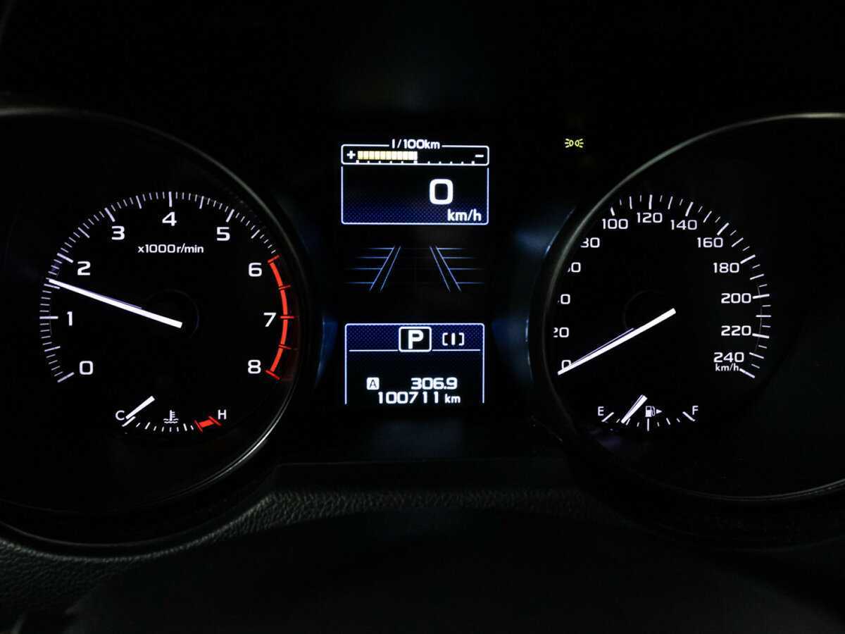 Б/У Субару Аутбэк 2018 года. Фото: #11