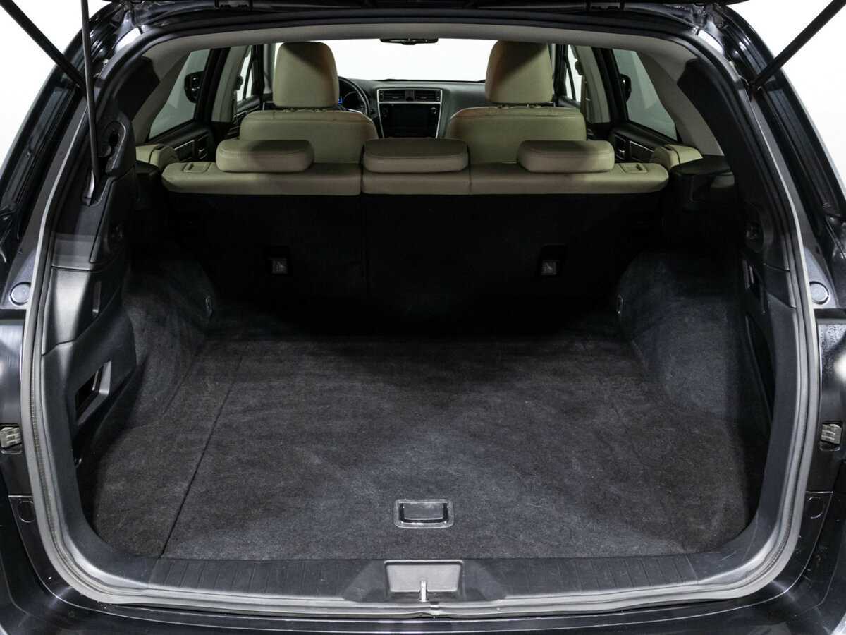 Б/У Субару Аутбэк 2018 года. Фото: #14