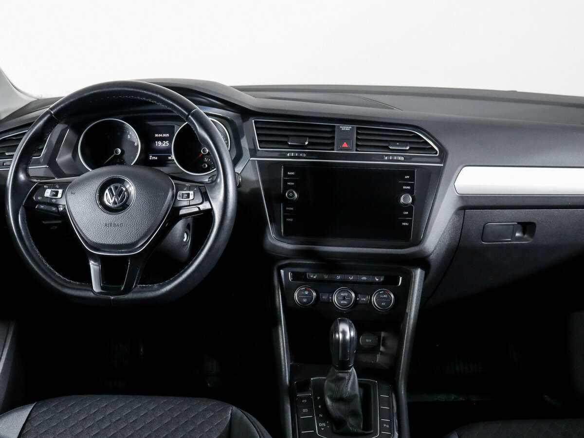 Б/У Фольксваген Тигуан 2020 года. Фото: #8