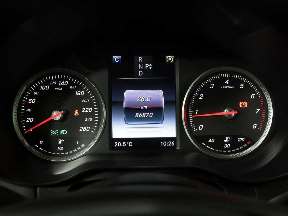 Б/У Мерседес-Бенц Ц-Класс 2017 года. Фото: #24