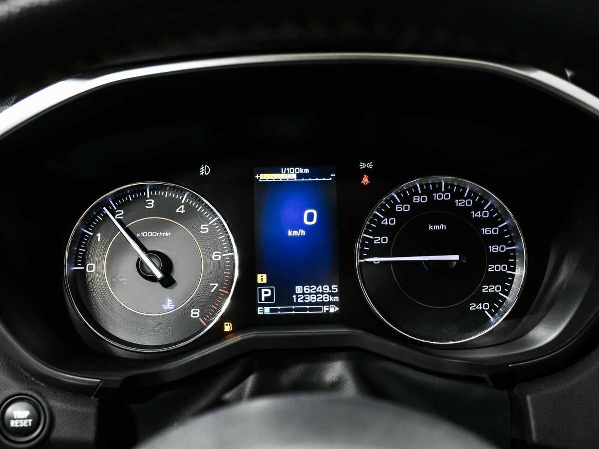 Б/У Субару ИксВи 2017 года. Фото: #9