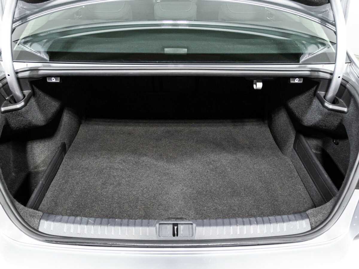 Б/У Фольксваген Пассат 2017 года. Фото: #14