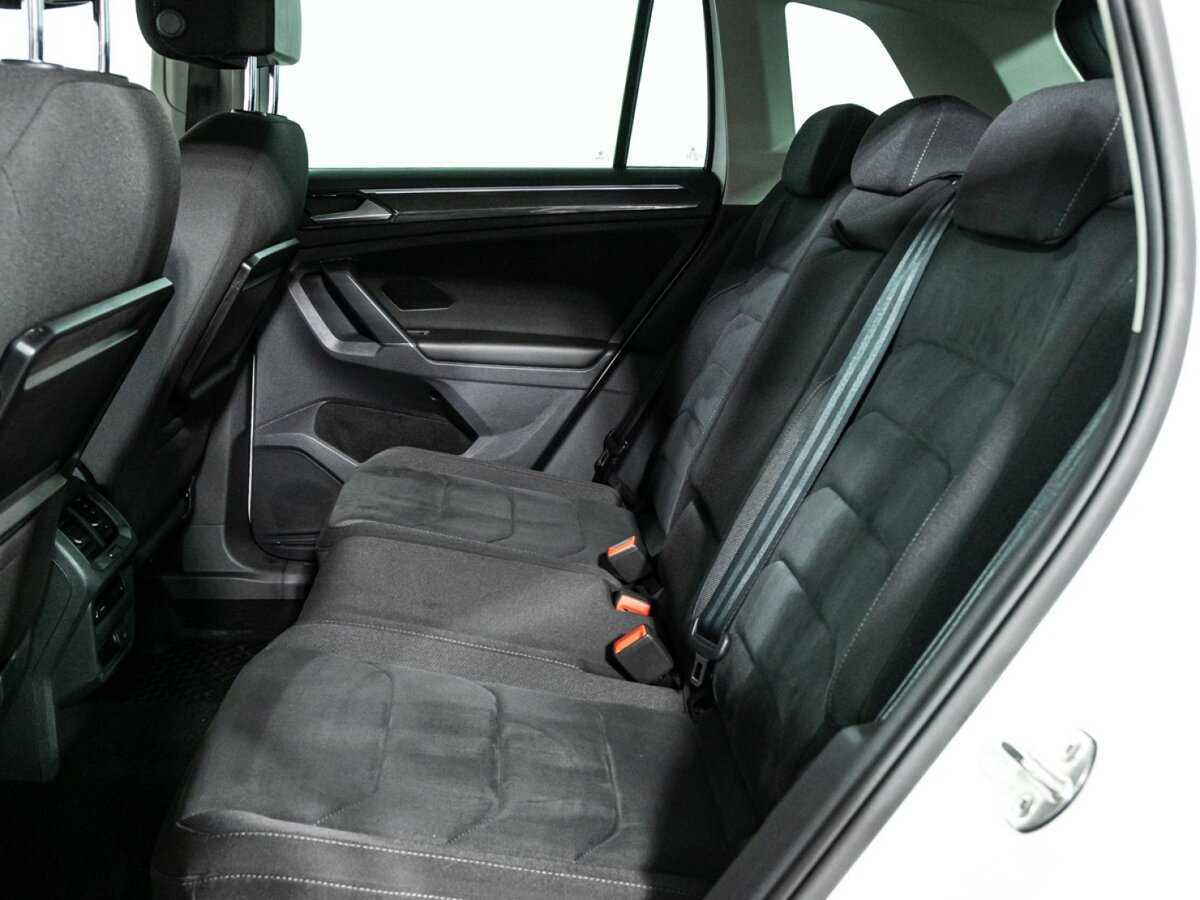 Б/У Фольксваген Тигуан 2017 года. Фото: #8