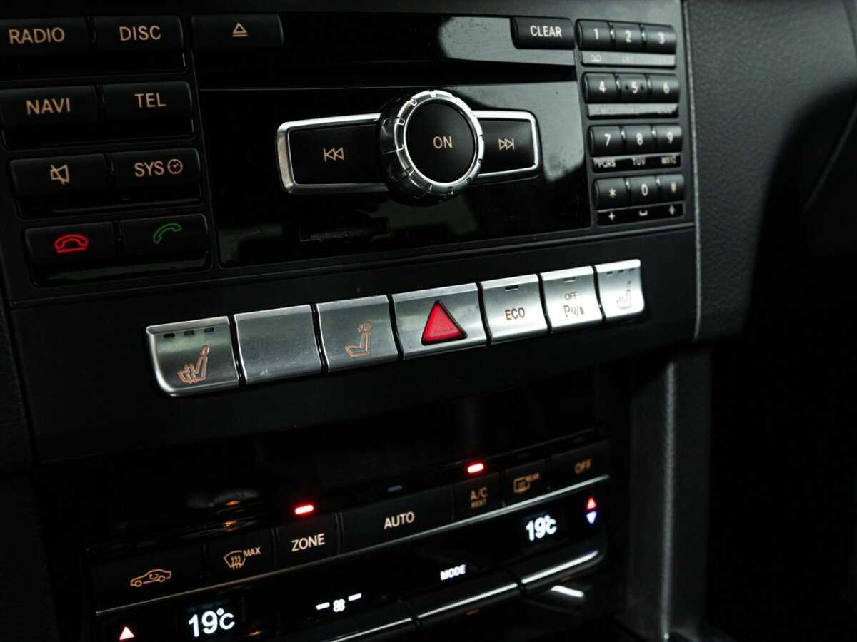 Б/У Мерседес-Бенц Е-Класс 2013 года. Фото: #16