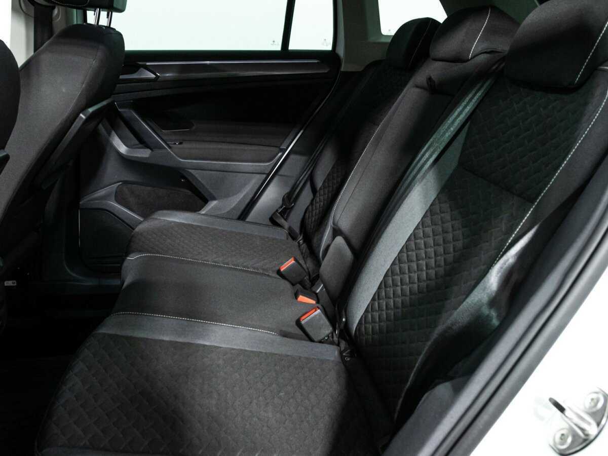 Б/У Фольксваген Тигуан 2018 года. Фото: #9