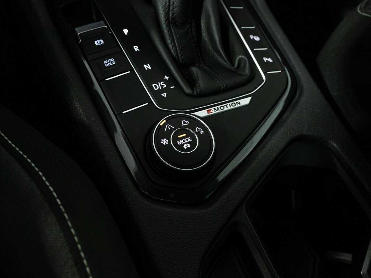 Б/У Фольксваген Тигуан 2018 года. Фото: #20