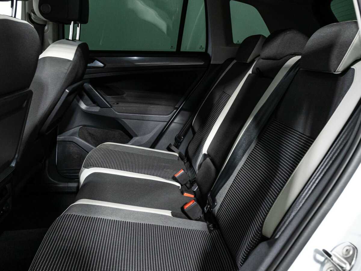 Б/У Фольксваген Тигуан 2019 года. Фото: #9