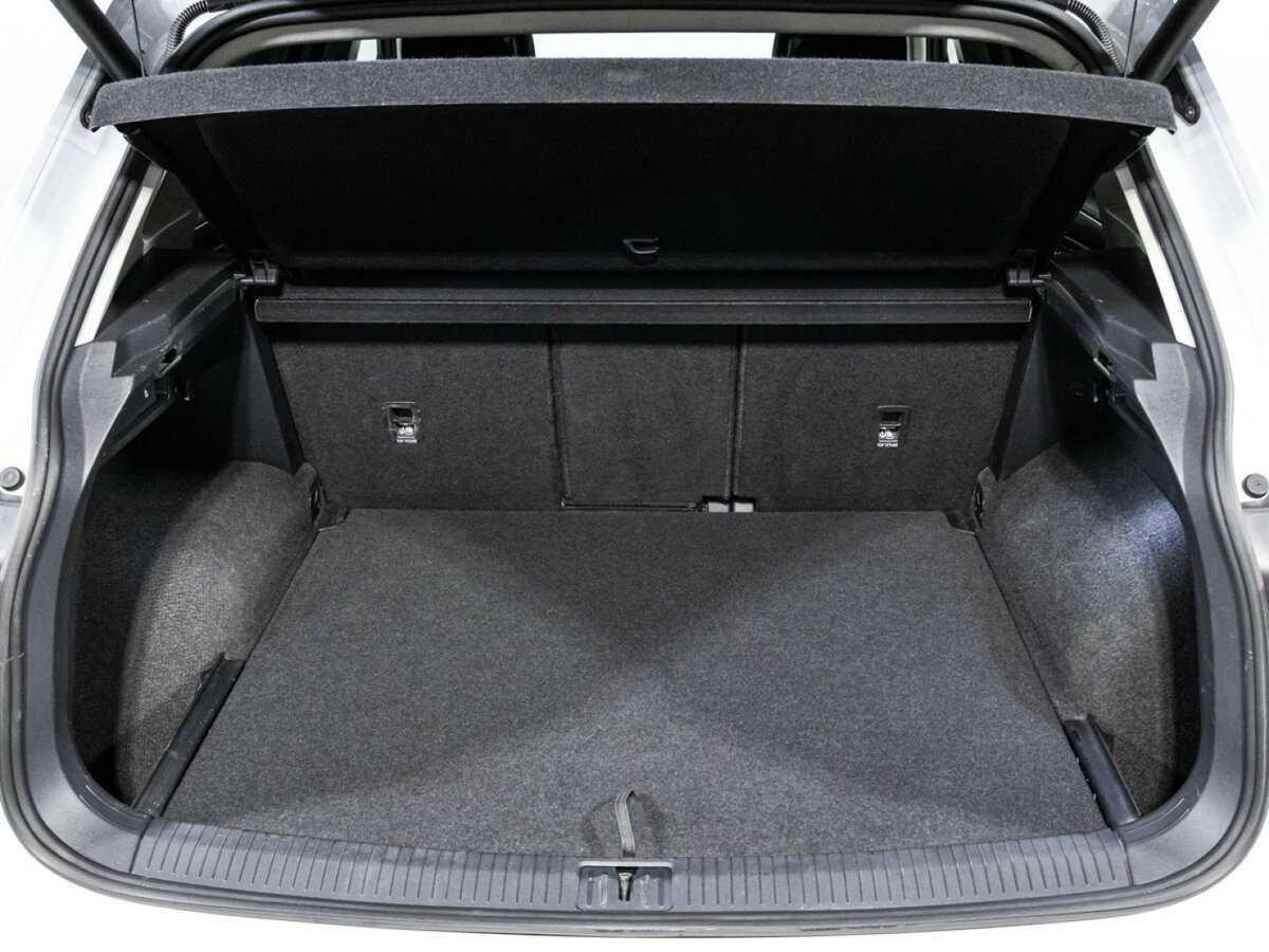 Б/У Фольксваген Тигуан 2019 года. Фото: #14