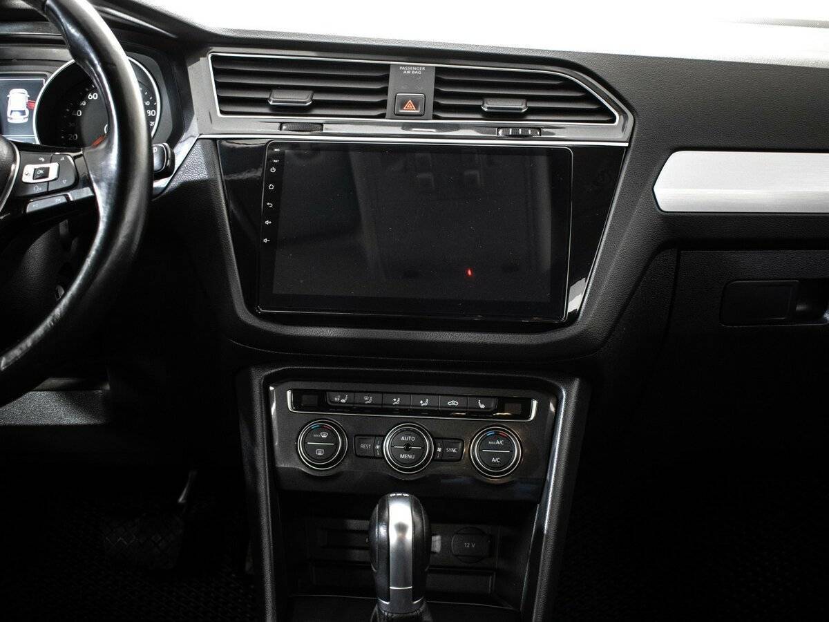 Б/У Фольксваген Тигуан 2017 года. Фото: #9