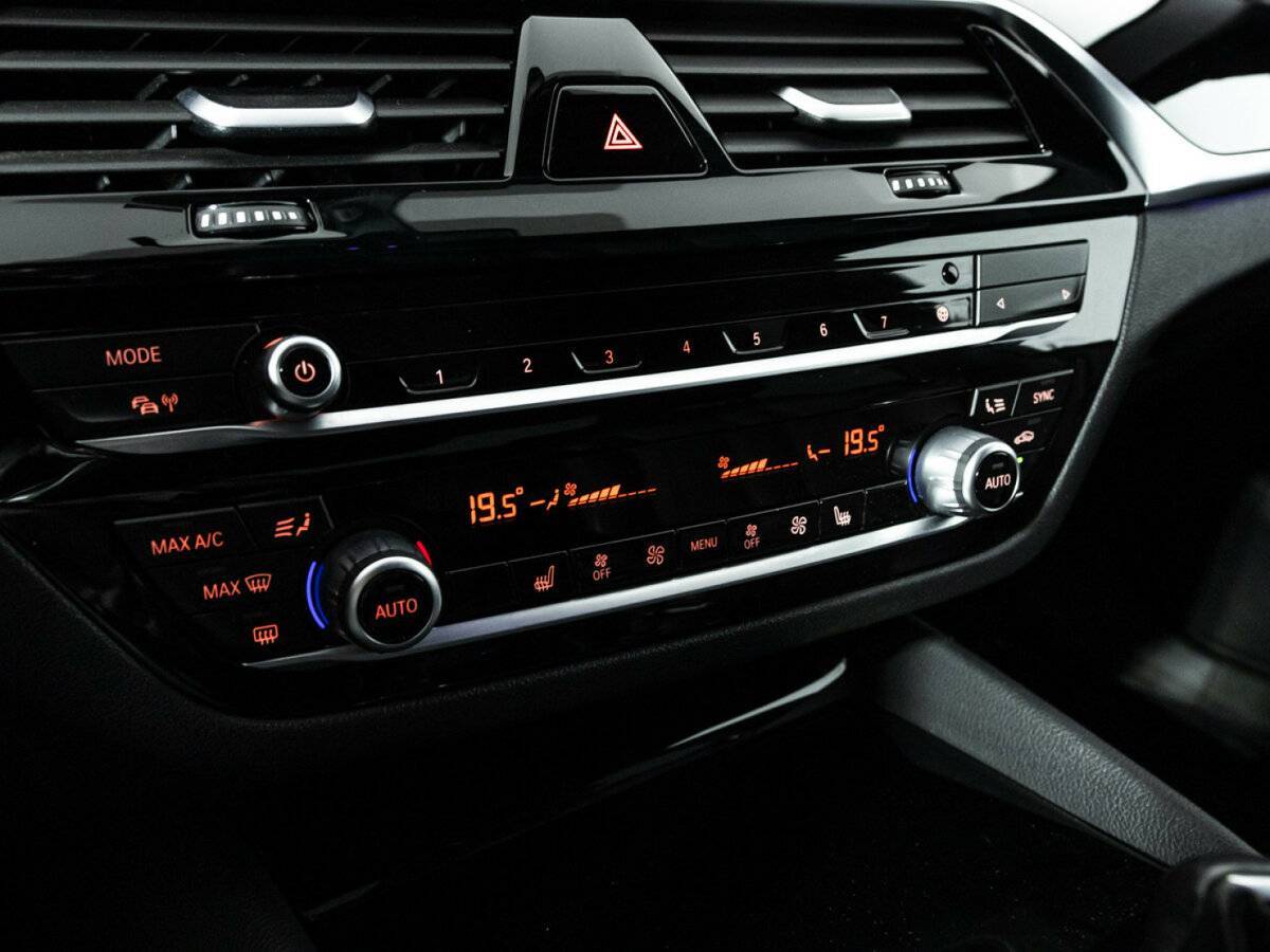 Б/У БМВ 5 серии 2017 года. Фото: #18